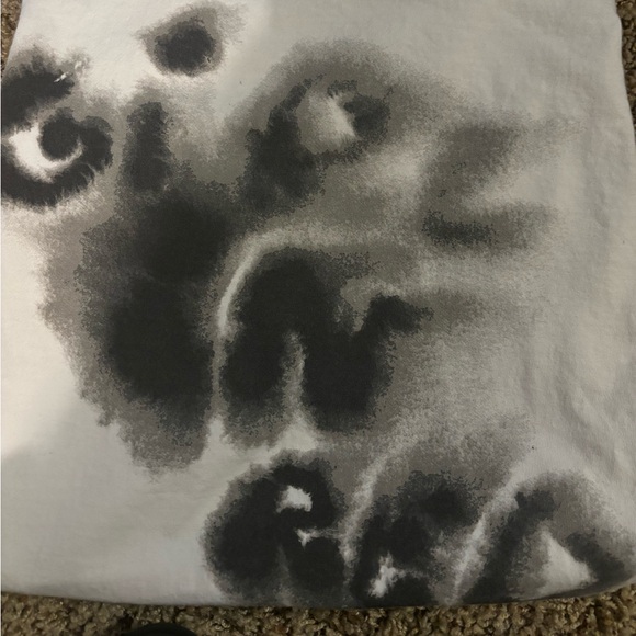 girl in red concert tee - Picture 2 of 4